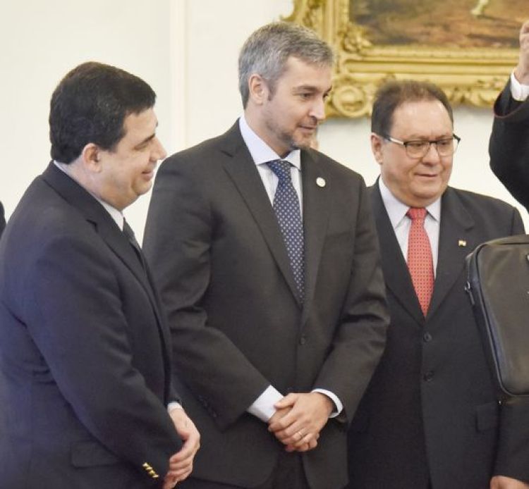 Alderete abandona a Marito y pasa a la vereda de enfrente