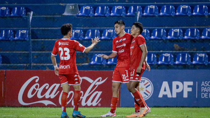La Academia se repone con una goleada