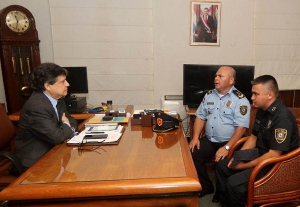 Ministro del Interior se reunió con policías agredidos por Payo Cubas