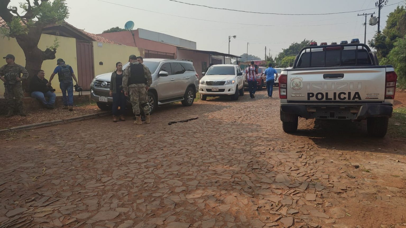Allanan viviendas en Pedro Juan Caballero tras asesinato del periodista Humberto Coronel