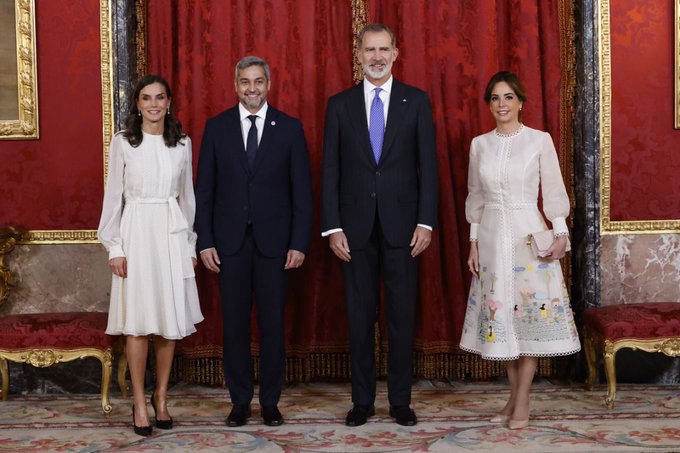 España aspira a fortalecer vínculos en materia económica y comercial con Paraguay