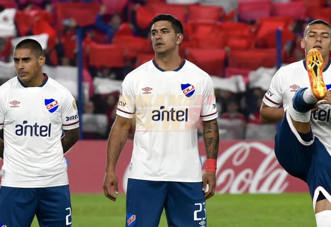 Brutal acción y roja a los dos minutos para Diego Polenta