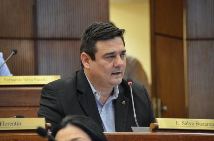 Salyn Buzarquis advierte que puede romperse el equilibrio de poderes en la Justicia Electoral