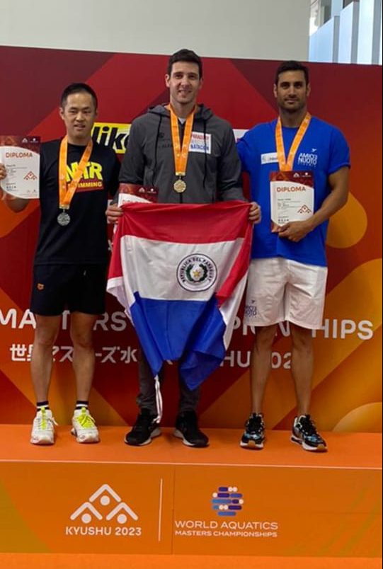 Paraguay conquista doble podio en campeonato mundial de natación en Japón
