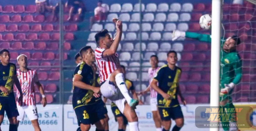 ¡Escándalo! Denuncian a jugador de robar un teléfono en medio de un tumulto