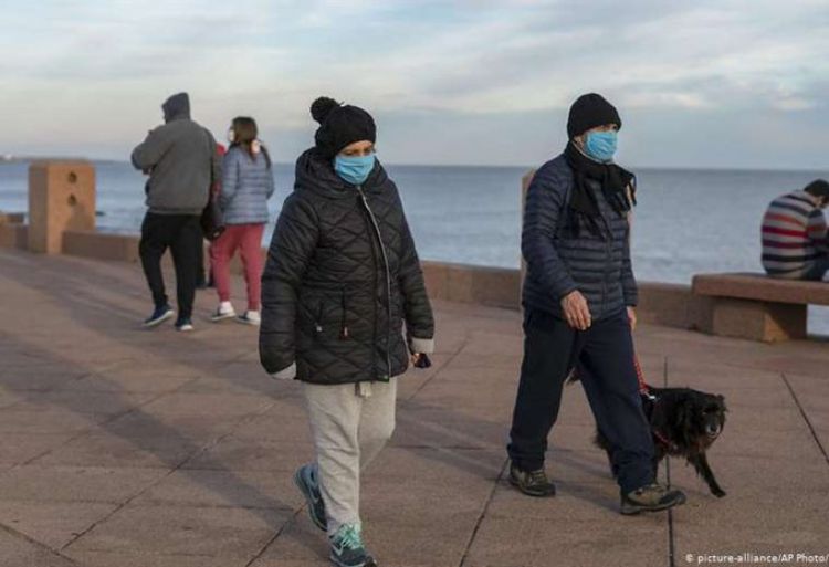 Uruguay despliega sus tropas y cierra todas sus fronteras