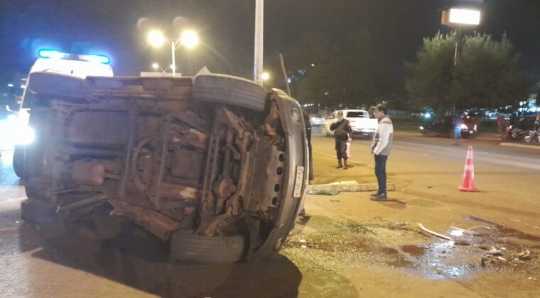 Terrible vuelco en Minga Guazú: uno de los conductores manejaba borracho
