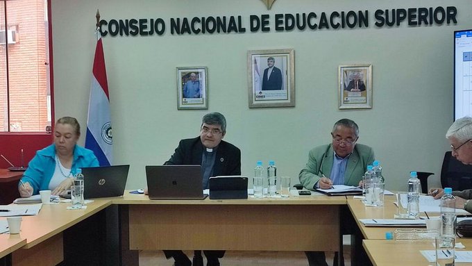 Universidades urgen destrabar crisis institucional que golpea al Cones
