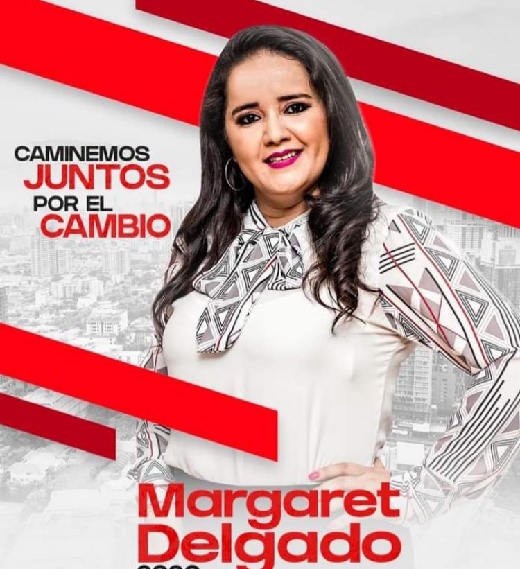 Abogada Margaret Delgado les desea Feliz Navidad !!
