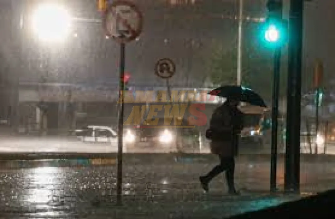 Lluvias intensas y vientos en torno a los 100 km/h: ¿Cuándo y dónde?