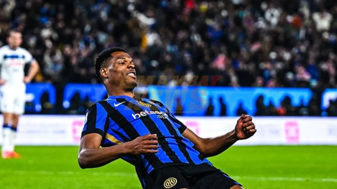 Dumfries maltrata al Atalanta