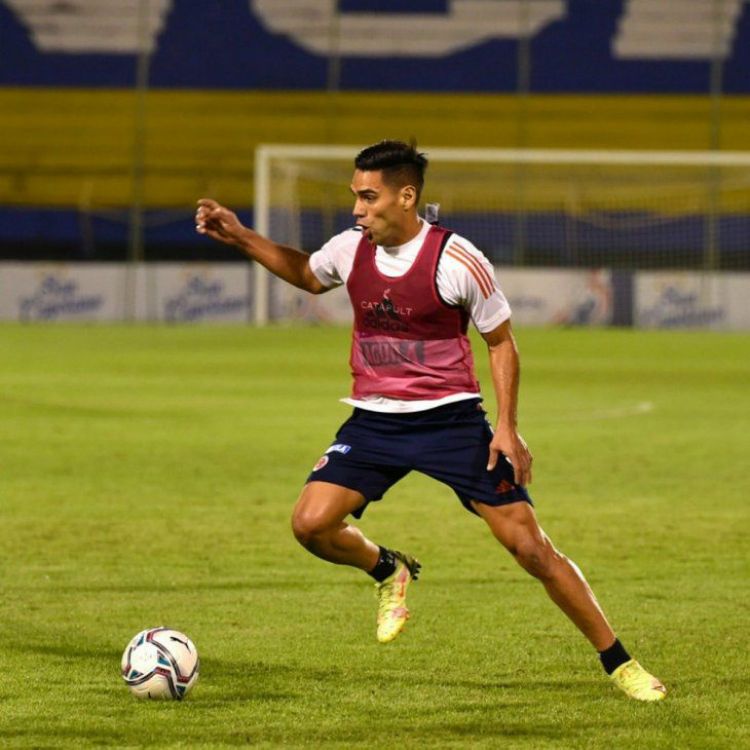 Colombia entrenó en Luque y perfila cambios
