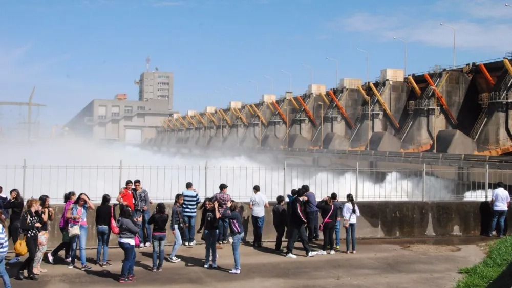 Argentina informa que pagó primera cuota a Paraguay por cesión de energía
