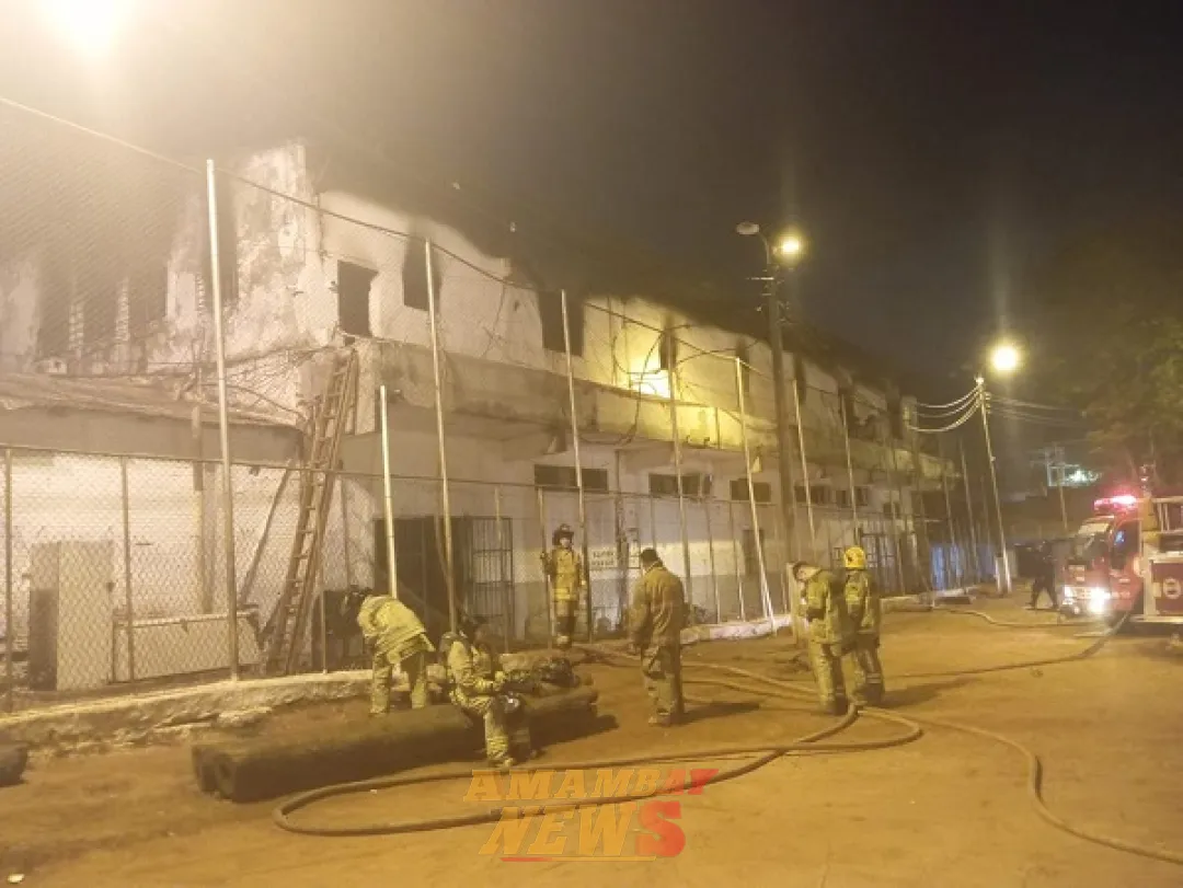 Reubican a reos en medio de peligro de derrumbe de un pabellón
