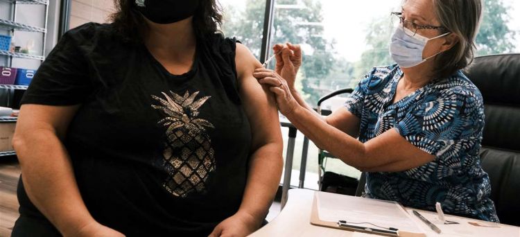 EEUU autoriza tercera dosis de refuerzo de vacuna contra el Covid-19 para los inmunodeprimidos