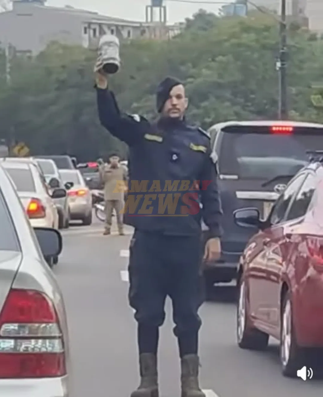 Brasileño estafador se hace pasar por "bombero de élite" para pedir dinero