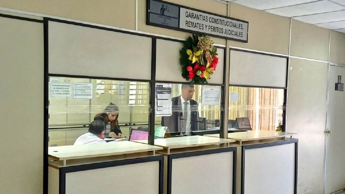 Suman 49 amparos contra Salud para proveer medicamentos oncológicos