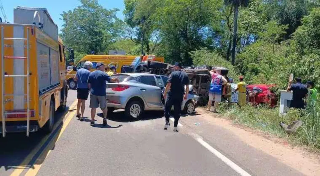 Fatal accidente en Ruta Luque-Samber: reportan tres fallecidos y varios heridos