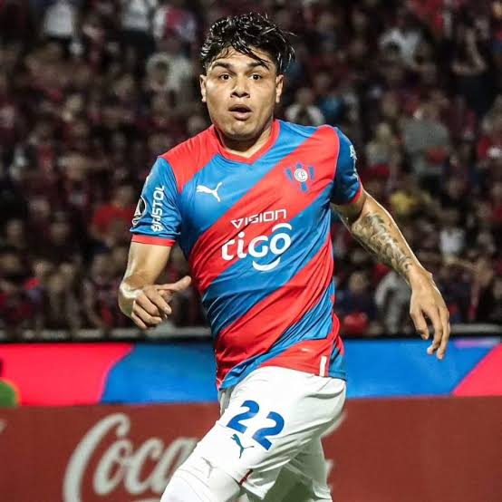 Claudio Aquino es nuevo refuerzo de Vélez