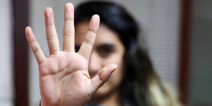 Condenan a joven que pegaba a su madre e incluso le llegó a derramar agua caliente