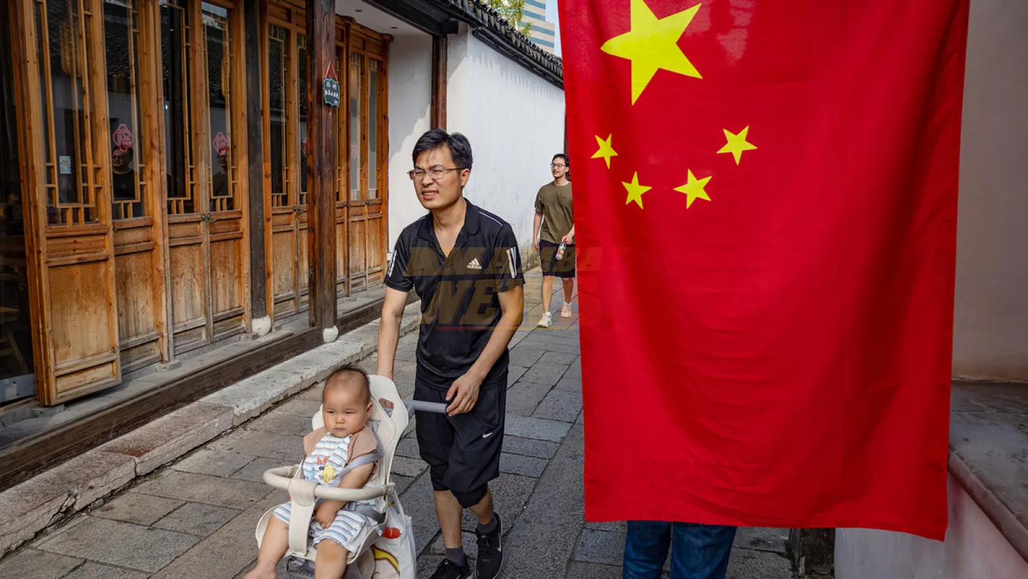 China grava los condones y anticonceptivos en un intento por elevar la natalidad