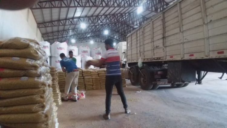 Familia Reimer envía hoy camión con carga de víveres para pobladores de la Chacarita