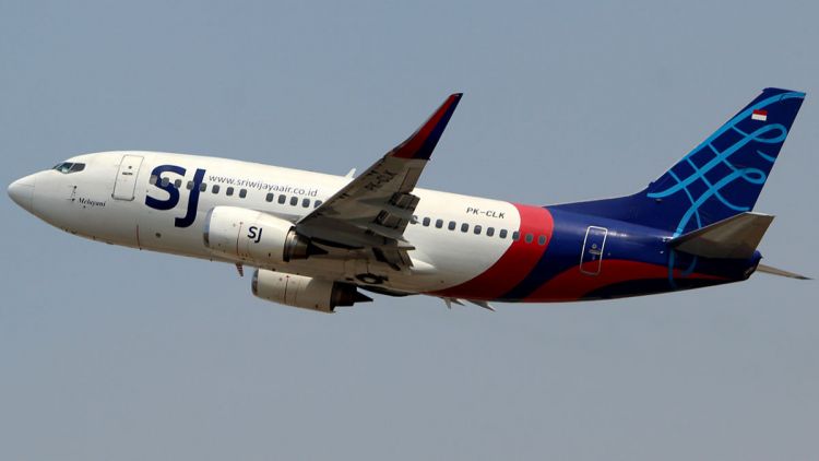 Boeing desaparece de los radares en Indonesia después del despegue