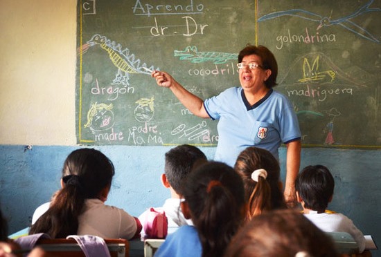 Más de 30 docentes harán maestrías en Colombia a través de Becal