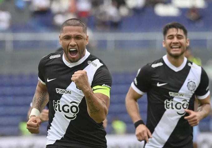Olimpia le metió 6 a Resi