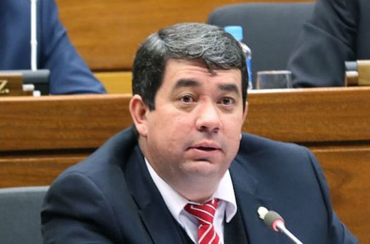 Almuerzo Escolar: Diputado asegura tener cómo probar venta de acciones de empresa y estar desvinculado