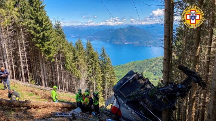 Revelan las primeras palabras del niño que sobrevivió a la caída de un teleférico en los Alpes italianos