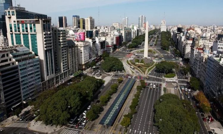 Casos de Covid en Argentina se duplican a 81.000 en 24 horas