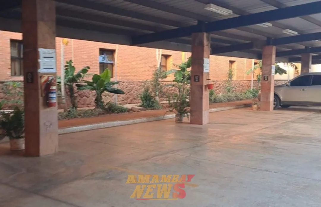 Con encubrimiento de la Corte, jueces continúan llegando tarde al despacho