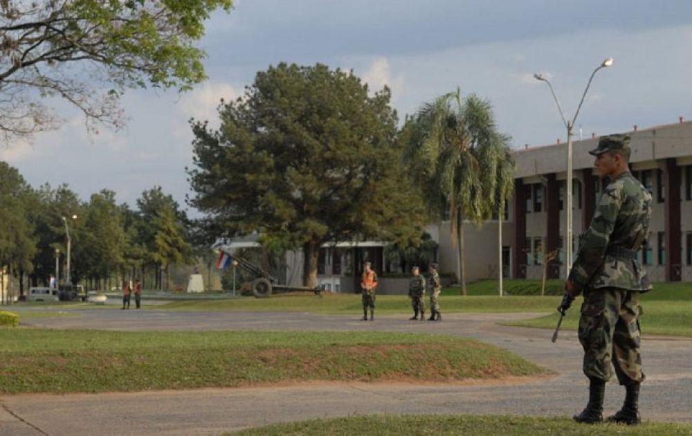 Trasladan de un hotel a la Academil a paraguayos llegados de Brasil