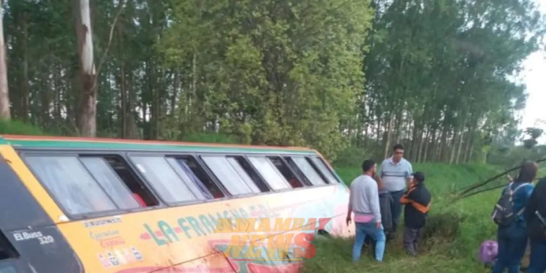 Vuelco de bus en Alto Paraná deja cinco heridos
