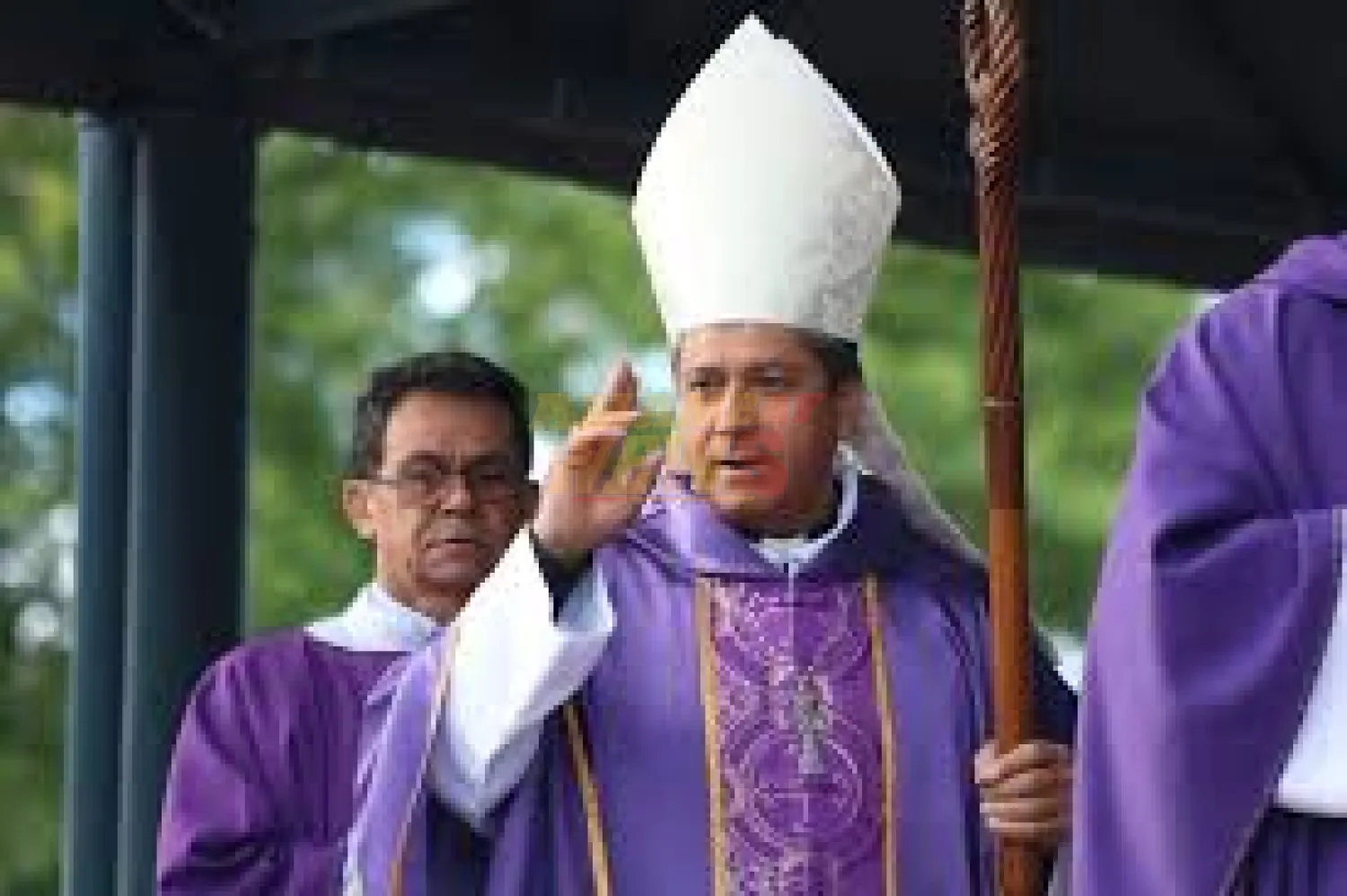 Monseñor Cabello: «Lucrar con la necesidad es cruel»