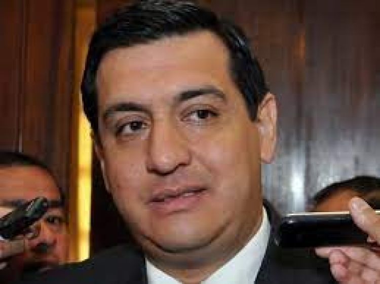 Dos ex ministros sentados en banquillo de acusados por multimillonarias tragadas