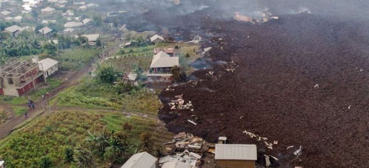 Turistas y gorilas sanos y salvos tras erupción volcánica en RD Congo