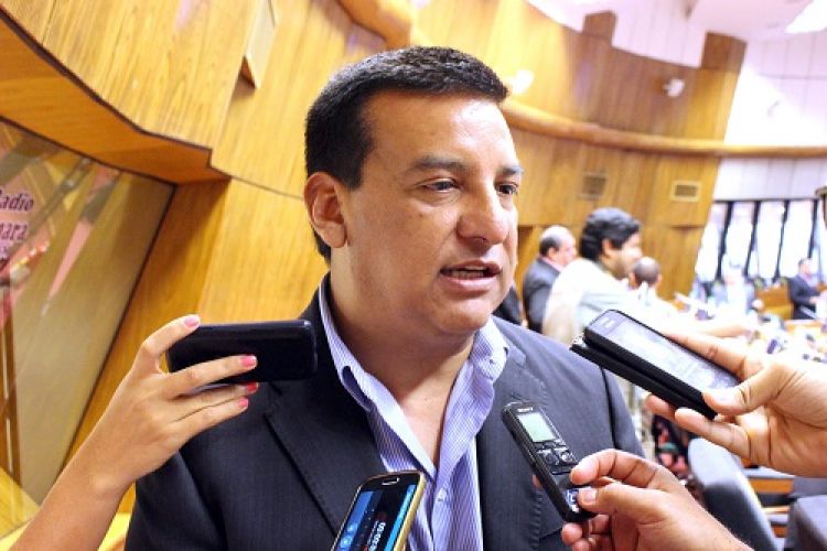 Afirman que el Defensor del Pueblo, a través de mecanismos institucionales, debe dejar el cargo