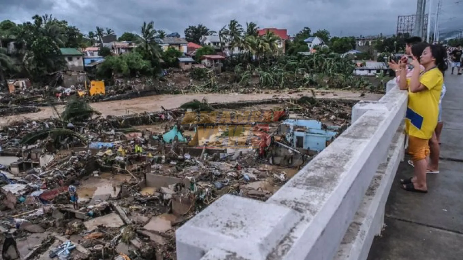 Autoridades de Filipinas confirman 188 muertos y 135 desaparecidos por el paso del tifón "Kalmaegi"