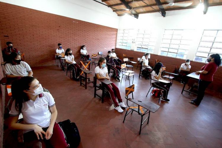 Desde hoy, 100 % de clases presenciales en todo el país