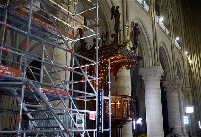 La catedral Notre Dame de París contará con seis vitrales "del siglo XXI"