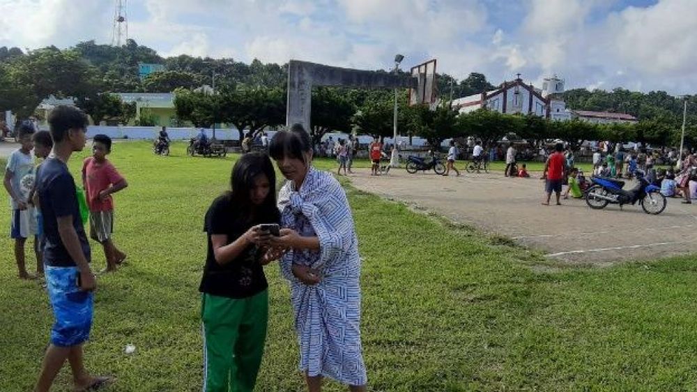 Ocho muertos y decenas de heridos deja escalada de terremotos en Filipinas