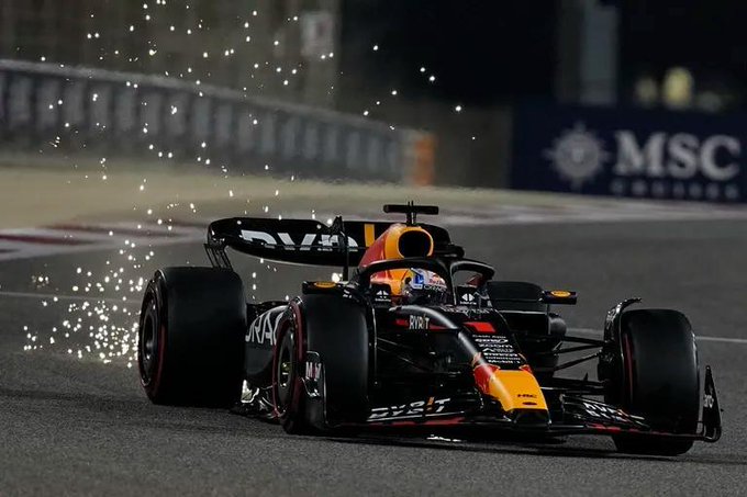 El campeón Verstappen saldrá primero en Baréin