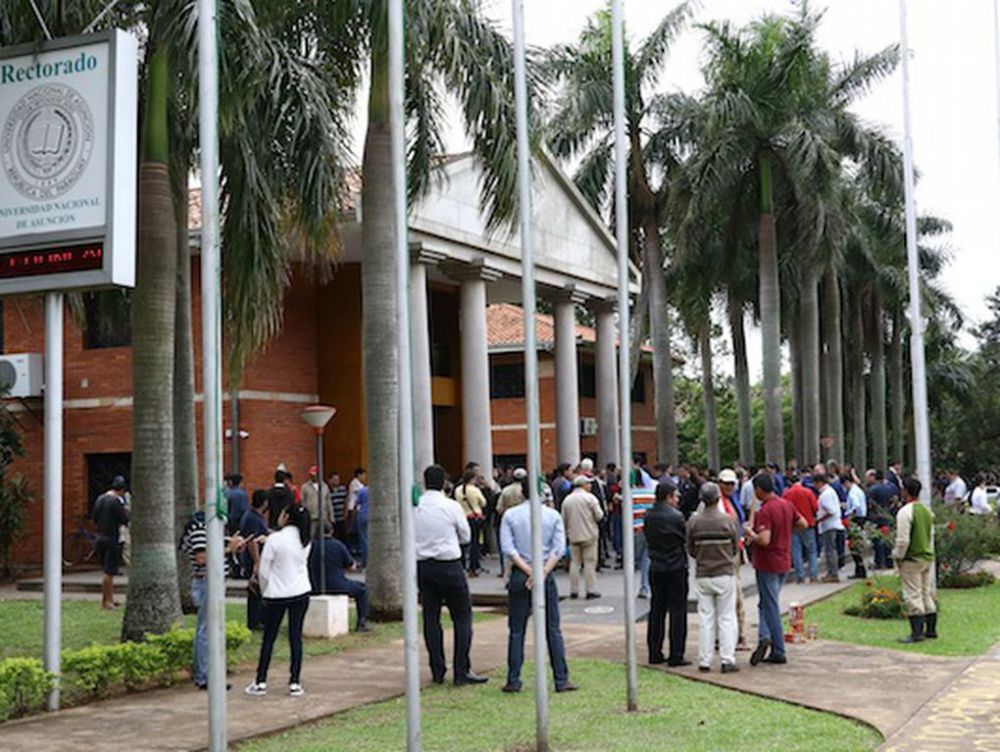 UNA: levantan paro y este martes retoman actividades