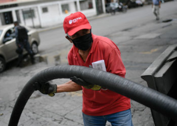 La corrupción y el robo dificultan recuperación de industria petrolera de Venezuela