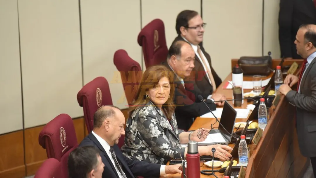 Blanca Ovelar rechaza propuesta de Lizarella e insiste en corregir el horario: ¿Cuáles son sus razones?