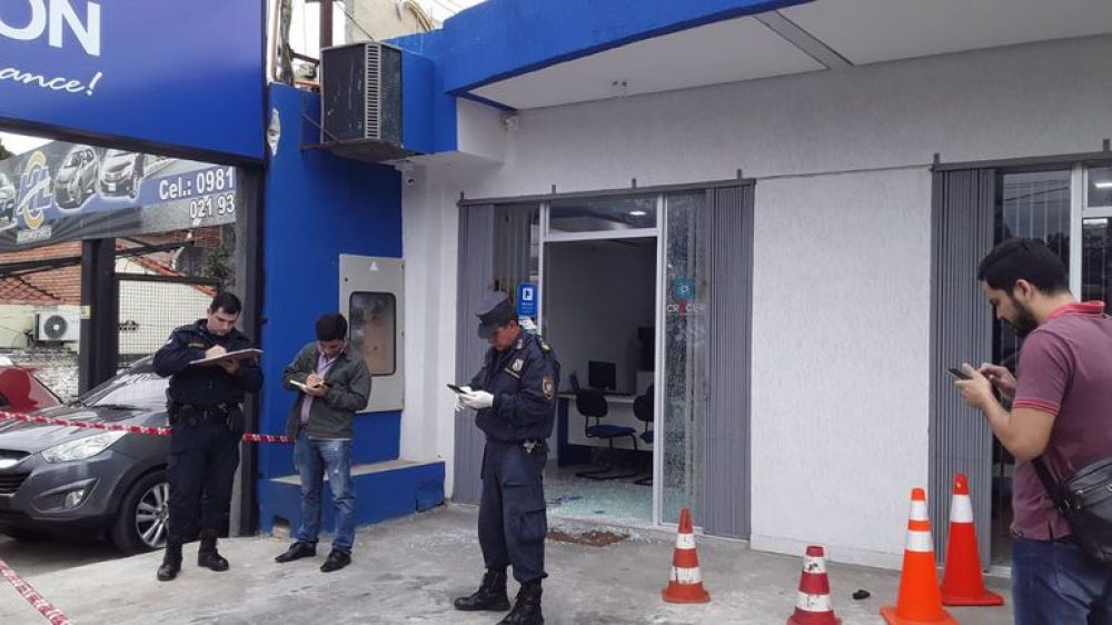 Asaltante muere en golpe frustrado a financiera