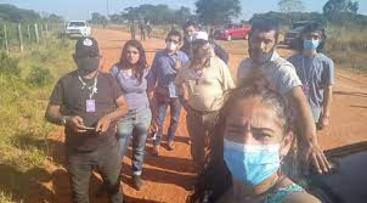 Expulsan del país a activistas por intentar ingresar a los montes sin autorización