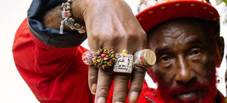 Muere Lee Scratch Perry, rey del dub y padre artístico de Bob Marley